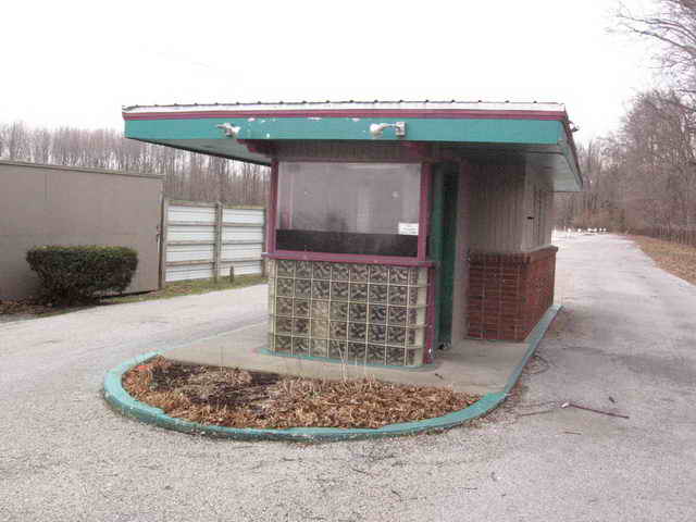 Starlite Drive-In Theatre - 2006 Photo (newer photo)